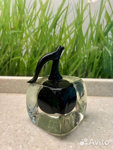 Яблоко из стекла