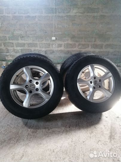 Литые диски с летней резиной бу (5*114,3)