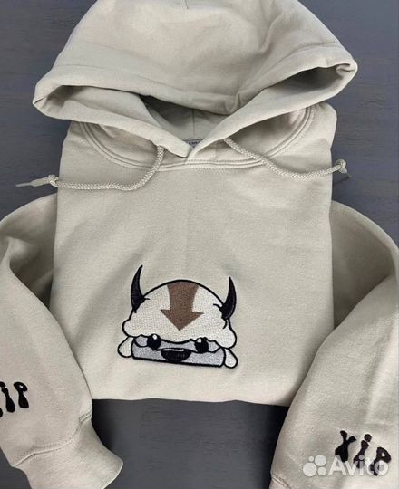 Машинная вышивка на одежде