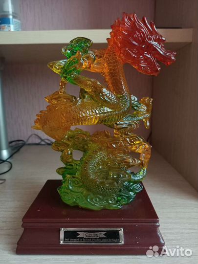 Фигурки китайских драконов