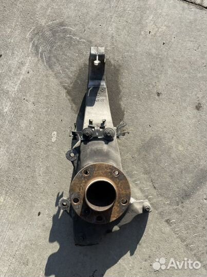 Кулак поворотный передний правый BMW F серия