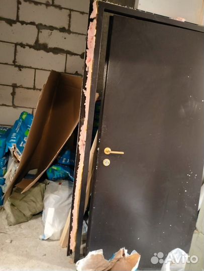 Дверь входная железная