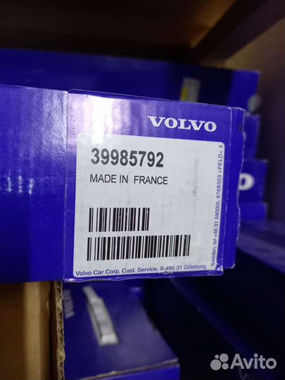 Козырёк солнцезащитный правый Volvo S60 -09