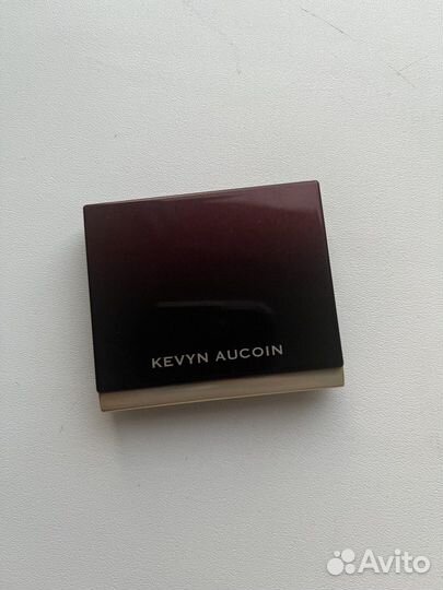 Хайлайтер Kevyn Aucoin The Celestial Powder Candle