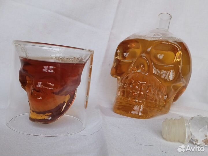 Графин череп и 6 стопок