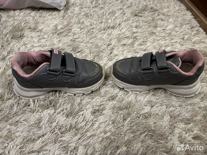 Кроссовки для девочки