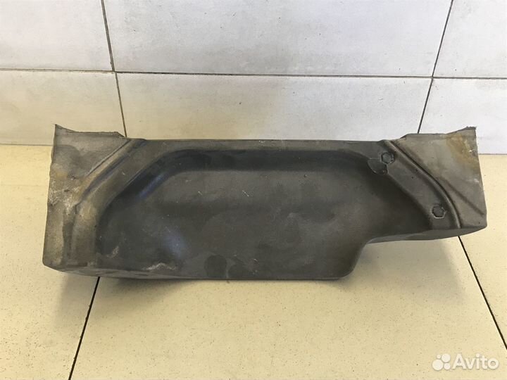 Накладка (кузов внутри) Hi Lux 2015