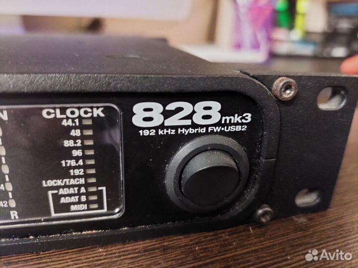 Звуковая карта motu 828 mk3 Hybrid USB + FireWire