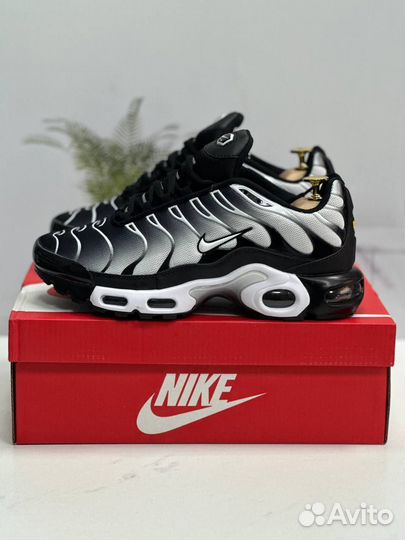 Кроссовки мужские nike air max tn plus