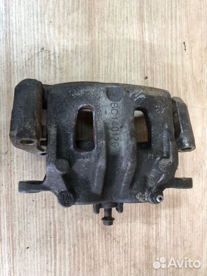 Суппорт тормозной передний правый Ssangyong Actyon