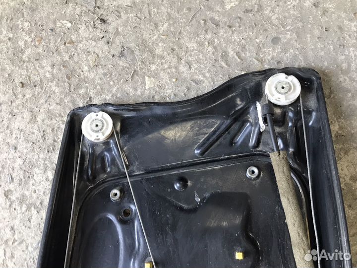 Стеклоподъемник Land Rover Freelander 2