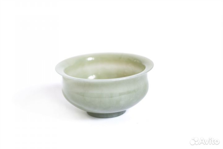 Пиала из зелёного нефрита