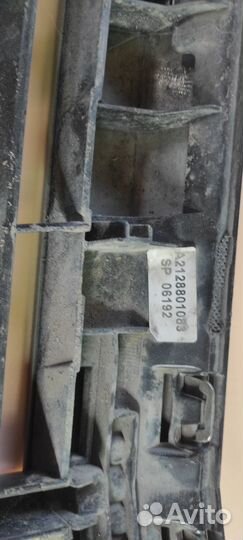 Решетка радиатора Mercedes-Benz E-Класс