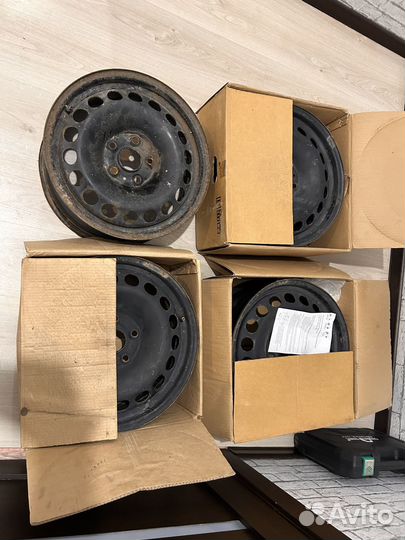 Штампованные диски R16