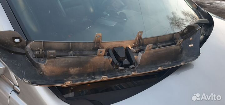 Решетка радиатора Honda Cr-V 3, дорестайл