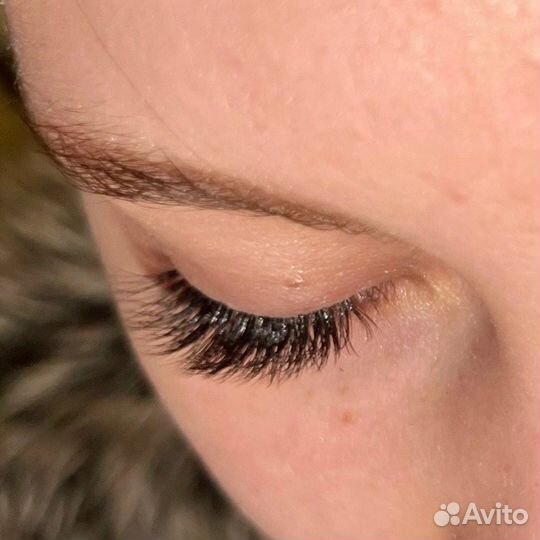 Требуется модель на наращивание ресниц