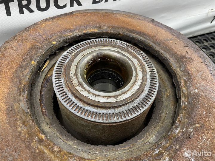 1724406 Ступица передняя