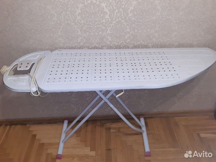 Гладильная доска с розеткой бу