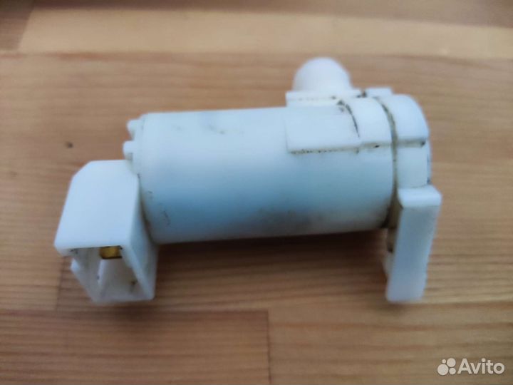 Моторчик омывателя Nissan Xtrail T31, один выход