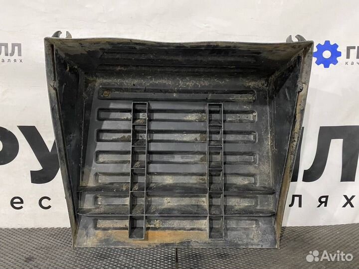 Крышка аккумулятора Volvo FH13 20507252