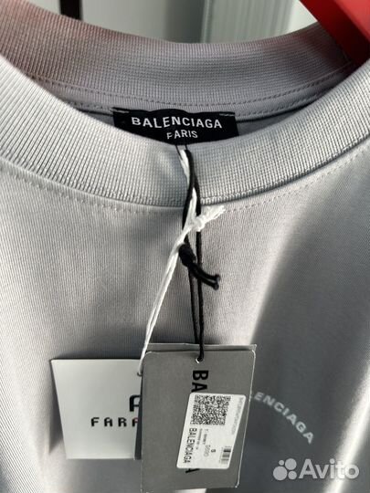 Футболка Balenciaga