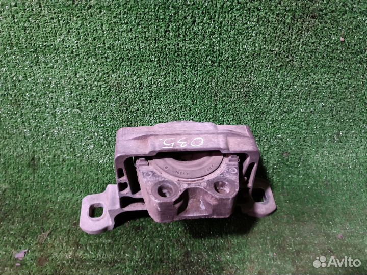 Опора двигателя правая Ford Focus II (2005—2008)
