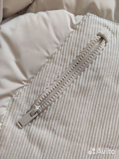 Пуховик со вставками из вельвета