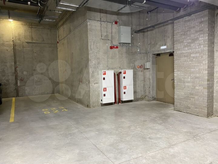 Машиноместо, 13 м²