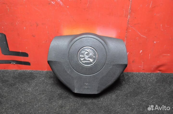 Подушка безопасности водителя opel Zafira B A05