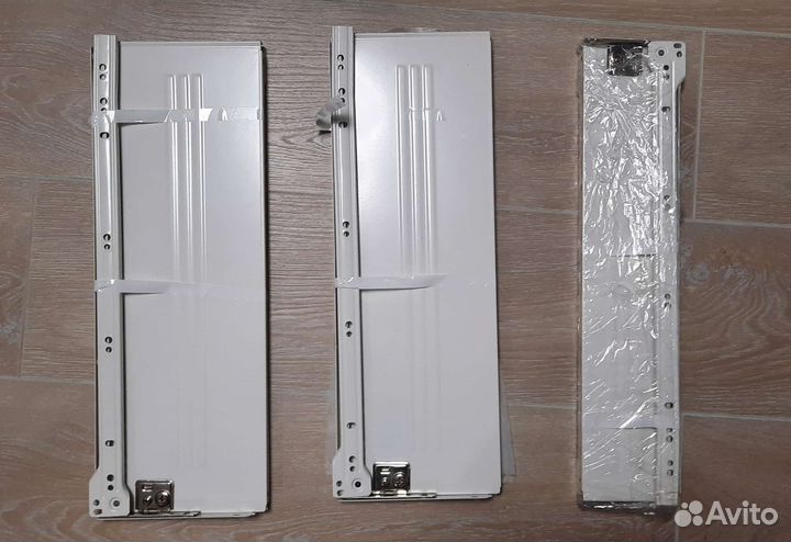 Цокольн.ножки, ручки, петли, метабокс для ящика