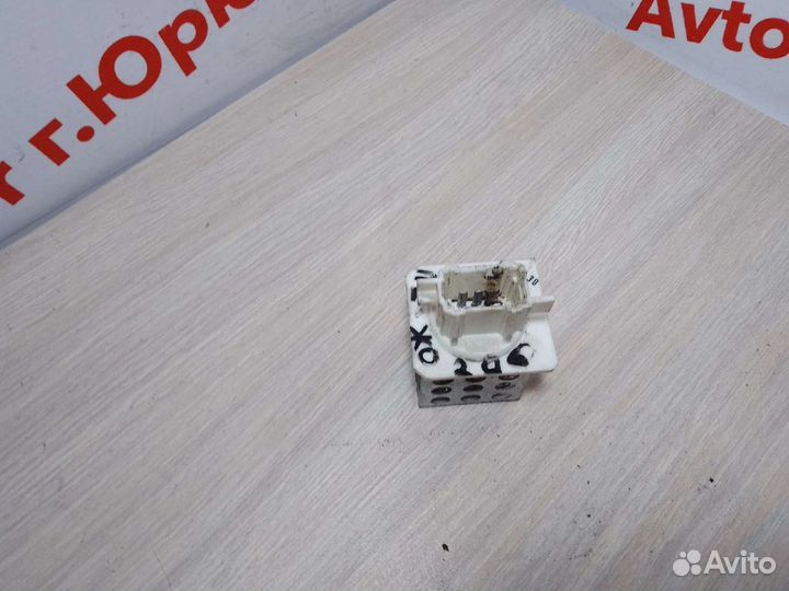 Резистор отопителя Peugeot 206