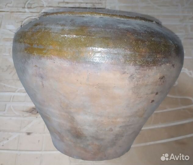 Старинная глиняная корчага