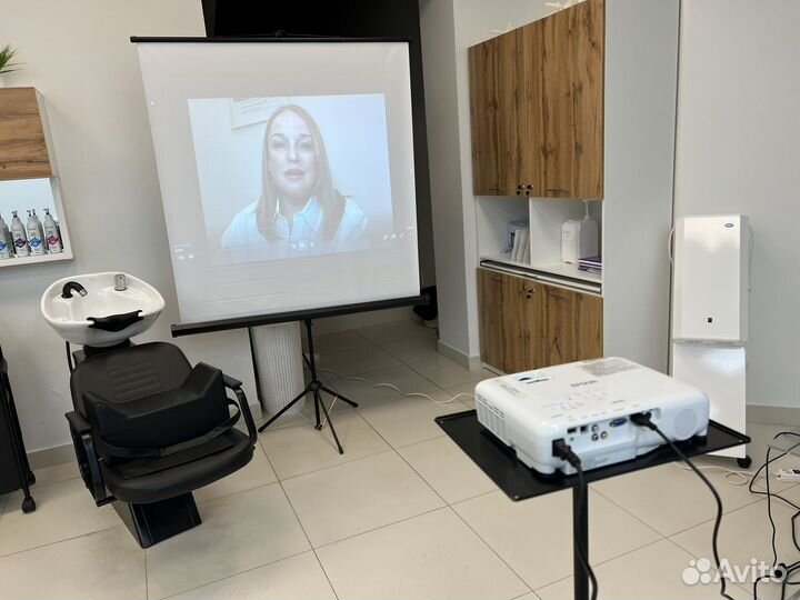 Аренда проектора и экрана