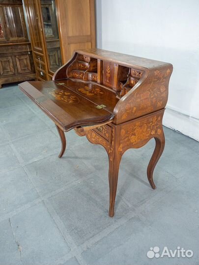 Наборный секретер в стиле неорококо 1850-х гг