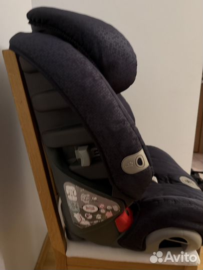 Автомобильное кресло britax romer