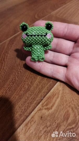Амигуруми лягушка из бисера