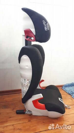 Автомобильное детское кресло britax romer