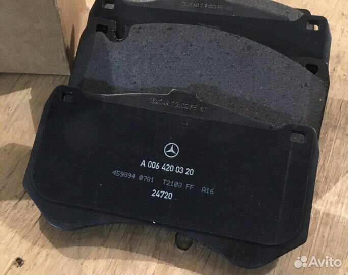 Тормозные колодки Mercedes AMG 63 Карбон Керамика