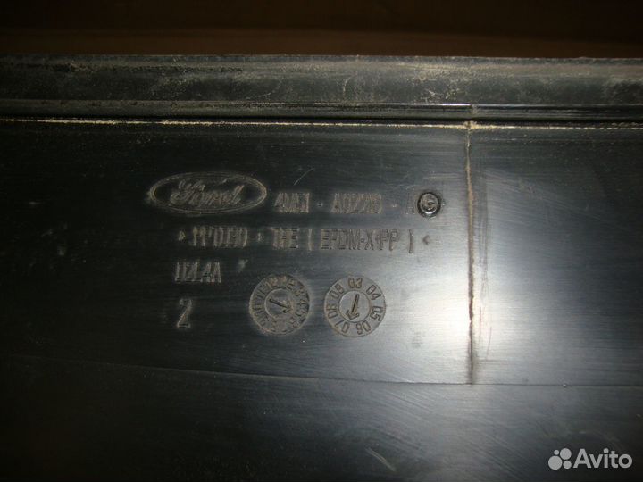 Решетка стеклоочистителей Ford Focus 2 2005-2011