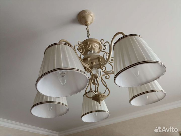 Люстра потолочная Maytoni