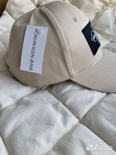 Кепка женская бежевая