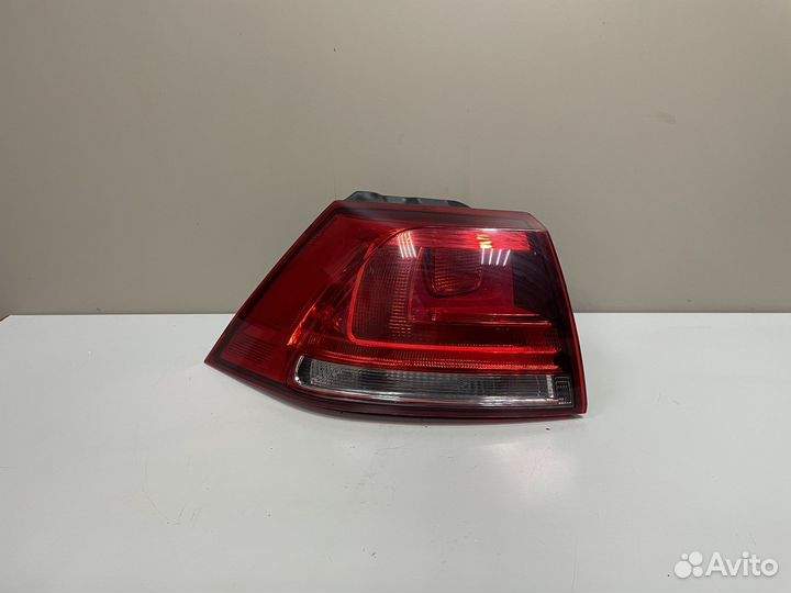Фонарь задний левый Фольксваген Гольф 7
