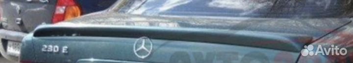 Споллер-накладка на багажник мерседес w 210