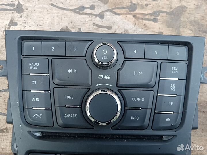 Панель управления магнитолой Опель Мокка 2014 год