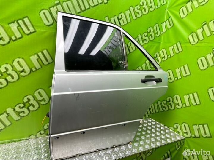 Дверь задняя левая Mercedes-Benz 190E W201 M102