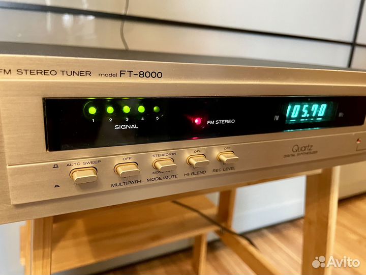 Тюнер FM Hitachi FT-8000