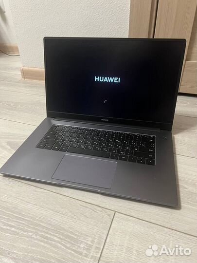 Huawei 15,6;256gb;8gb;i3 10110u;