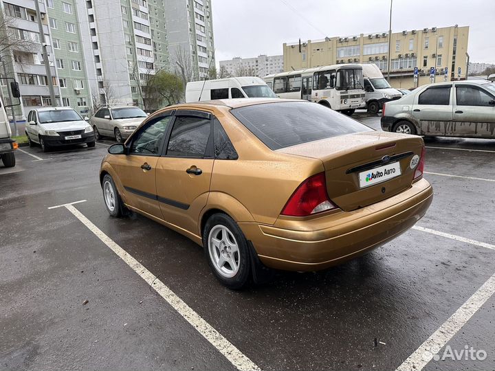 Ford Focus 2.0 AT, 2000, 300 000 км