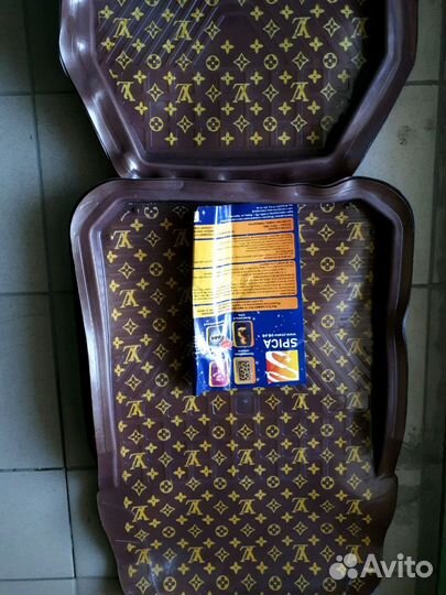 Коврики новые для автомобиля дизайнерские