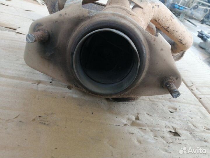 Выпускной коллектор Nissan Tiida C11 HR16DE